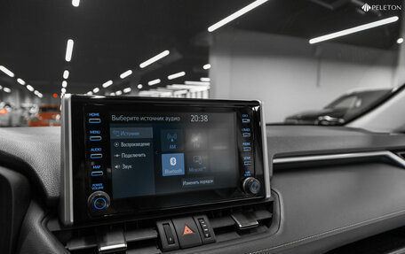 Toyota RAV4, 2020 год, 2 990 000 рублей, 24 фотография