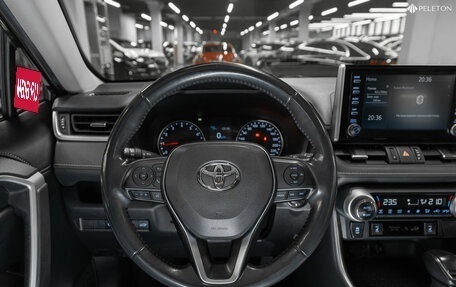 Toyota RAV4, 2020 год, 2 990 000 рублей, 13 фотография