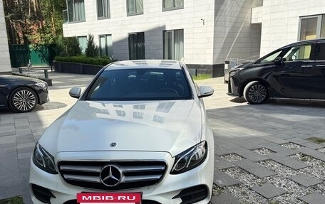 Mercedes-Benz E-Класс, 2017 год, 3 500 000 рублей, 3 фотография