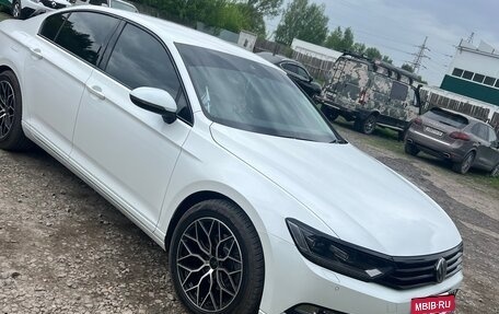 Volkswagen Passat B8 рестайлинг, 2015 год, 1 590 000 рублей, 3 фотография