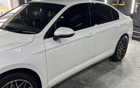 Volkswagen Passat B8 рестайлинг, 2015 год, 1 590 000 рублей, 12 фотография