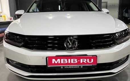 Volkswagen Passat B8 рестайлинг, 2015 год, 1 590 000 рублей, 15 фотография