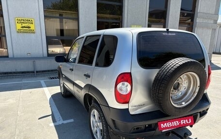 Chevrolet Niva I рестайлинг, 2011 год, 480 000 рублей, 3 фотография