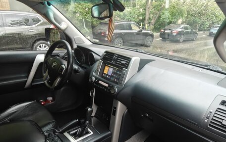 Toyota Land Cruiser Prado 150 рестайлинг 2, 2010 год, 2 800 000 рублей, 6 фотография