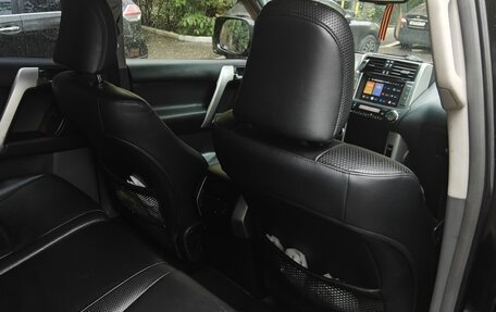 Toyota Land Cruiser Prado 150 рестайлинг 2, 2010 год, 2 800 000 рублей, 8 фотография