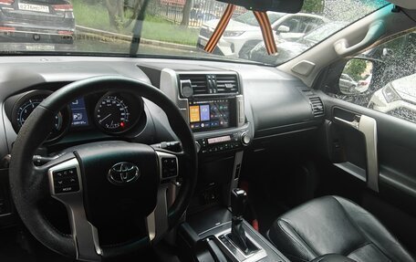 Toyota Land Cruiser Prado 150 рестайлинг 2, 2010 год, 2 800 000 рублей, 15 фотография