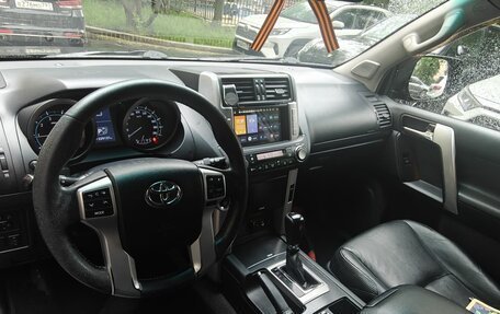 Toyota Land Cruiser Prado 150 рестайлинг 2, 2010 год, 2 800 000 рублей, 13 фотография