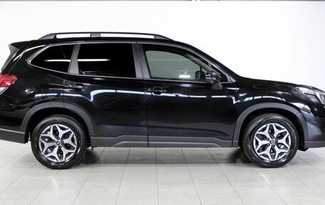 Subaru Forester, 2019 год, 2 930 000 рублей, 4 фотография