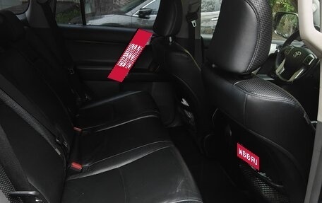 Toyota Land Cruiser Prado 150 рестайлинг 2, 2010 год, 2 800 000 рублей, 10 фотография