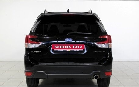 Subaru Forester, 2019 год, 2 930 000 рублей, 6 фотография