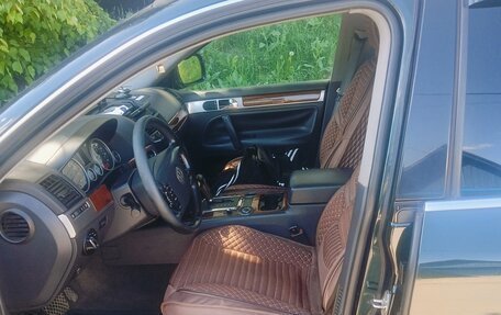 Volkswagen Touareg III, 2004 год, 950 000 рублей, 7 фотография