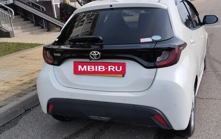Toyota Yaris, 2020 год, 1 300 000 рублей, 3 фотография