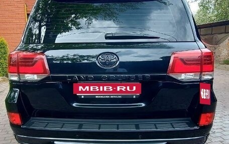 Toyota Land Cruiser 200, 2016 год, 6 500 000 рублей, 4 фотография