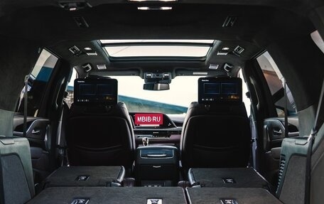 Cadillac Escalade V, 2022 год, 10 900 000 рублей, 20 фотография