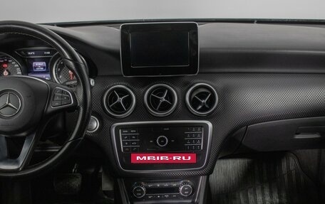 Mercedes-Benz A-Класс, 2017 год, 1 678 000 рублей, 14 фотография