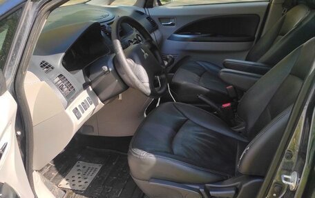 Mitsubishi Grandis, 2007 год, 1 090 000 рублей, 11 фотография