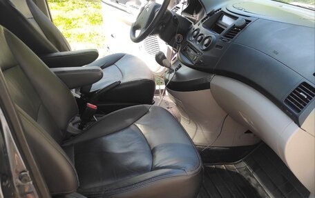 Mitsubishi Grandis, 2007 год, 1 090 000 рублей, 25 фотография