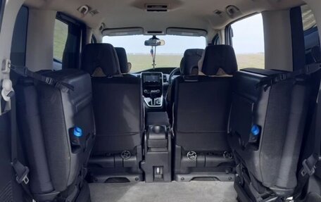 Nissan Serena IV, 2018 год, 1 750 000 рублей, 10 фотография
