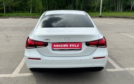 Mercedes-Benz A-Класс, 2019 год, 2 500 000 рублей, 5 фотография