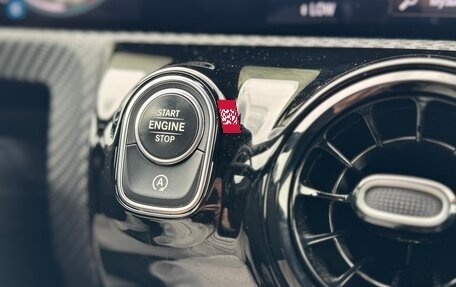 Mercedes-Benz A-Класс, 2019 год, 2 500 000 рублей, 25 фотография