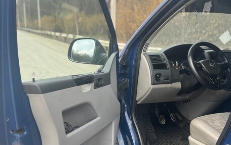 Volkswagen Transporter T5 рестайлинг, 2011 год, 1 300 000 рублей, 4 фотография