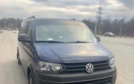 Volkswagen Transporter T5 рестайлинг, 2011 год, 1 300 000 рублей, 2 фотография