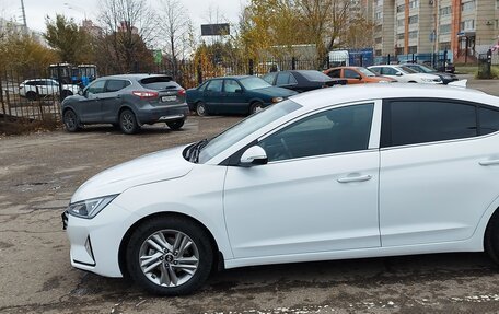 Hyundai Elantra VI рестайлинг, 2019 год, 1 300 000 рублей, 10 фотография