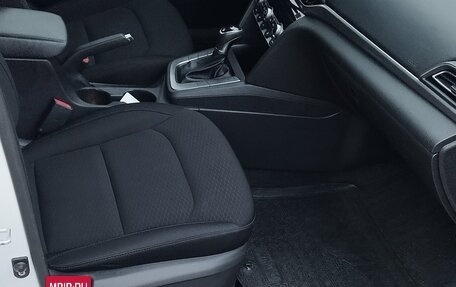 Hyundai Elantra VI рестайлинг, 2019 год, 1 300 000 рублей, 6 фотография