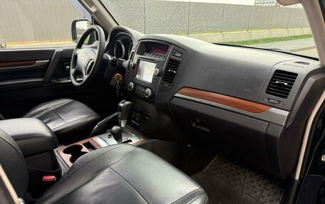 Mitsubishi Pajero IV, 2008 год, 1 820 000 рублей, 10 фотография