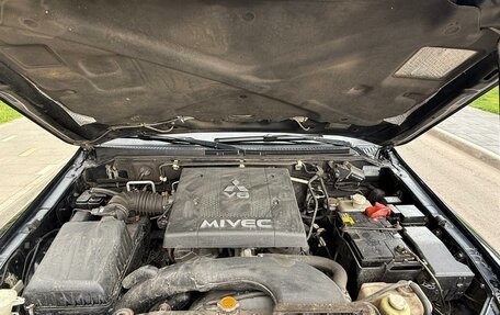 Mitsubishi Pajero IV, 2008 год, 1 820 000 рублей, 29 фотография