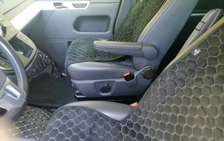 Volkswagen Multivan T5, 2012 год, 2 700 000 рублей, 9 фотография