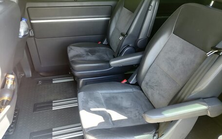 Volkswagen Multivan T5, 2012 год, 2 700 000 рублей, 10 фотография
