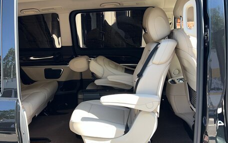 Mercedes-Benz V-Класс, 2018 год, 6 500 000 рублей, 21 фотография