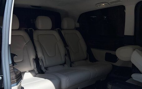 Mercedes-Benz V-Класс, 2018 год, 6 500 000 рублей, 18 фотография