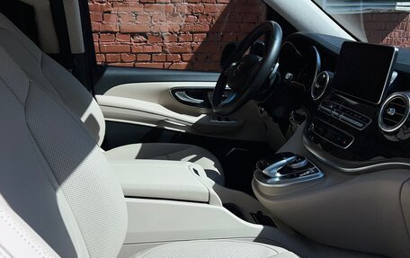 Mercedes-Benz V-Класс, 2018 год, 6 500 000 рублей, 14 фотография