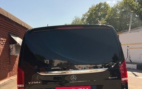Mercedes-Benz V-Класс, 2018 год, 6 500 000 рублей, 10 фотография