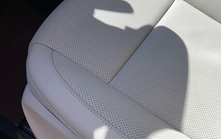 Mercedes-Benz V-Класс, 2018 год, 6 500 000 рублей, 29 фотография