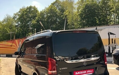 Mercedes-Benz V-Класс, 2018 год, 6 500 000 рублей, 9 фотография