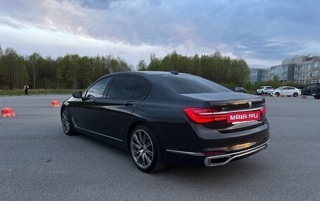 BMW 7 серия, 2015 год, 3 070 000 рублей, 2 фотография