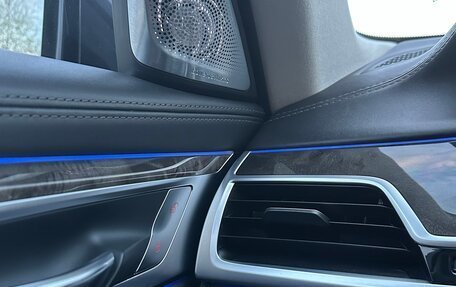 BMW 7 серия, 2015 год, 3 070 000 рублей, 18 фотография