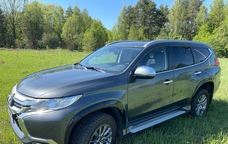 Mitsubishi Pajero Sport III рестайлинг, 2019 год, 2 380 000 рублей, 3 фотография