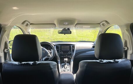 Mitsubishi Pajero Sport III рестайлинг, 2019 год, 2 380 000 рублей, 13 фотография