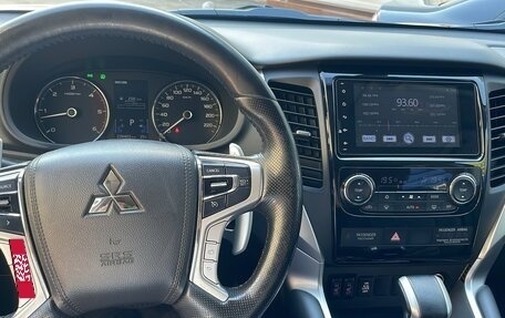 Mitsubishi Pajero Sport III рестайлинг, 2019 год, 2 380 000 рублей, 15 фотография