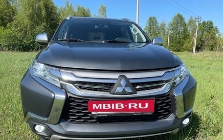Mitsubishi Pajero Sport III рестайлинг, 2019 год, 2 380 000 рублей, 10 фотография