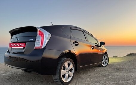 Toyota Prius, 2015 год, 1 320 000 рублей, 5 фотография