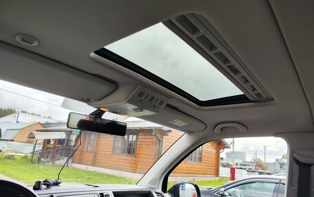 Volkswagen Caravelle T6 рестайлинг, 2019 год, 3 790 000 рублей, 16 фотография
