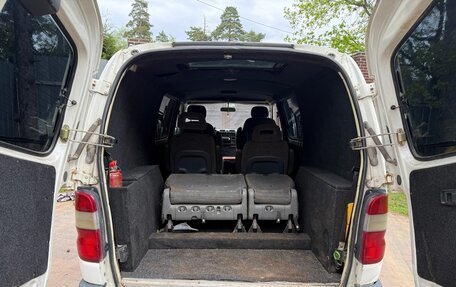 Toyota HiAce, 2002 год, 530 000 рублей, 16 фотография