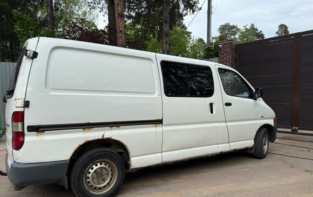 Toyota HiAce, 2002 год, 530 000 рублей, 14 фотография