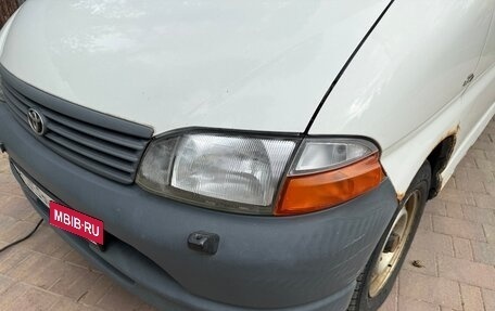 Toyota HiAce, 2002 год, 530 000 рублей, 9 фотография