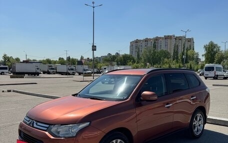 Mitsubishi Outlander III рестайлинг 3, 2012 год, 1 730 000 рублей, 7 фотография